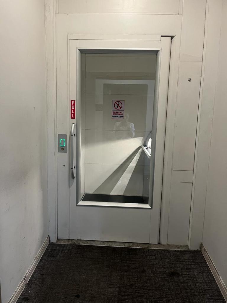 Smile Hotel Subang Airport 샤알람 외부 사진
