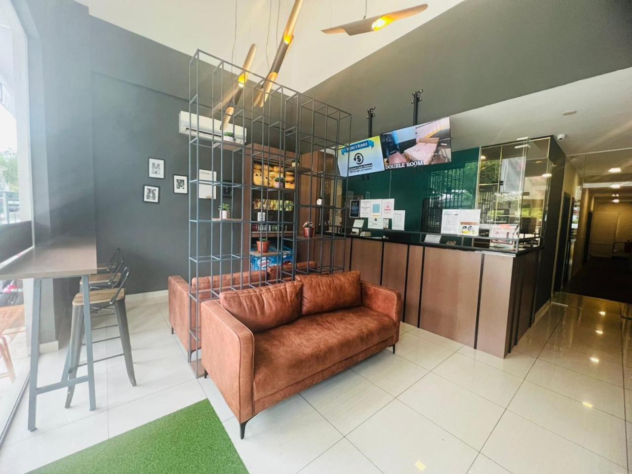 Smile Hotel Subang Airport 샤알람 외부 사진