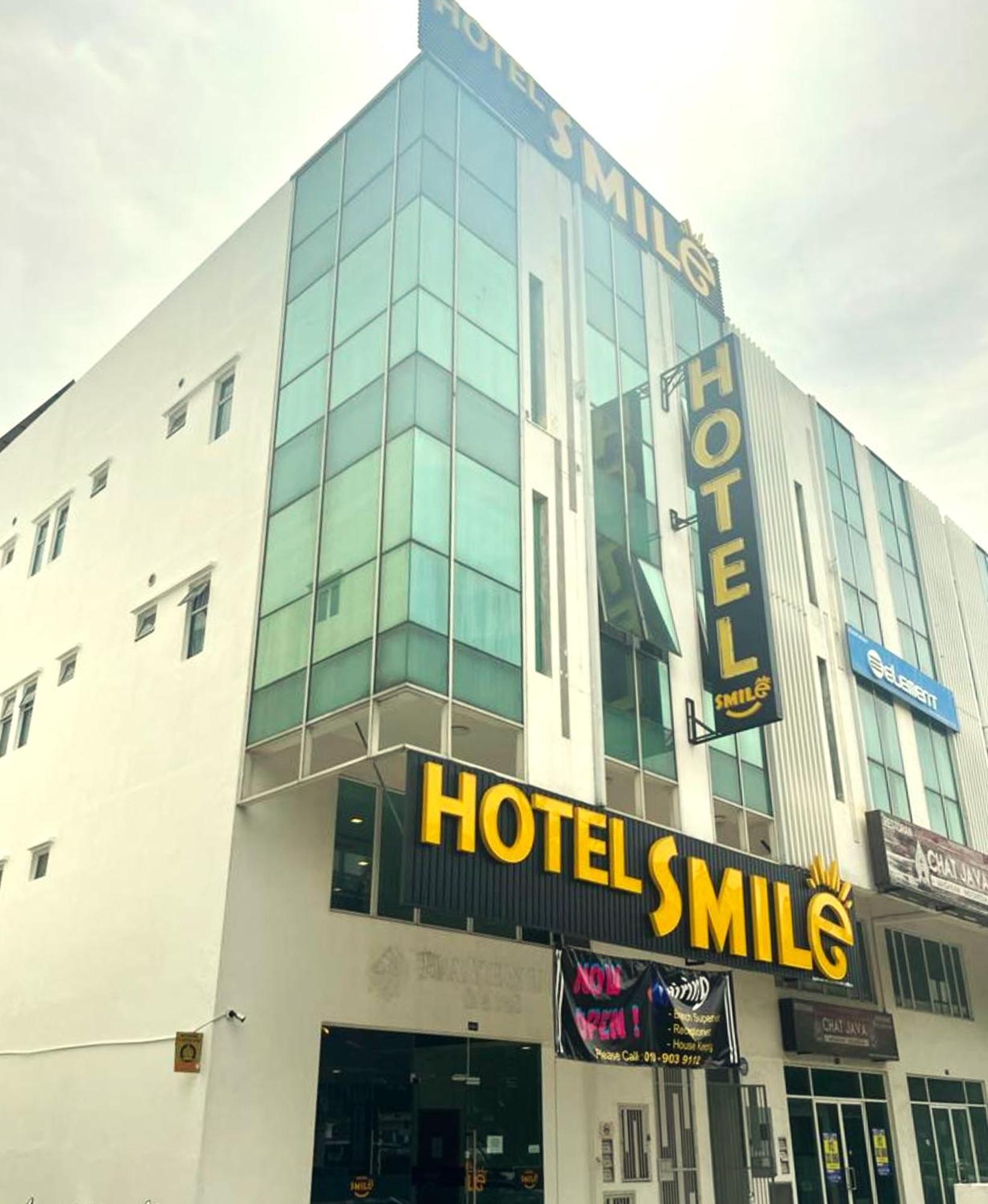 Smile Hotel Subang Airport 샤알람 외부 사진